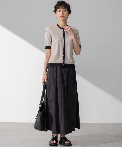 23区（ニジュウサンク）の「【WEB&一部店舗限定/洗える】レーヨンポリエステルストレッチ 半袖 カーディガン（カーディガン/ボレロ・レディース・ホワイト系2/ブラック系2/ベージュ系2/ネイビー系2・40/38）」の22枚目の写真