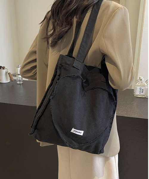 WEGO（ウィゴー）の「WEGO/切りっぱなしハートスクエアトートバッグ（トートバッグ・レディース・ブラウン/ブラック/アイボリー・FREE）」の2枚目の写真