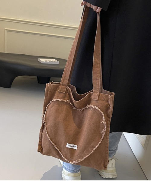 WEGO（ウィゴー）の「WEGO/切りっぱなしハートスクエアトートバッグ（トートバッグ・レディース・ブラウン/ブラック/アイボリー・FREE）」の19枚目の写真