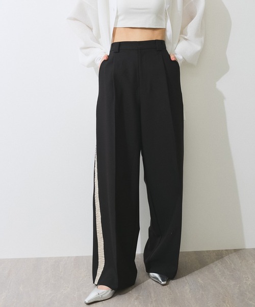 ADAM ET ROPE'（アダムエロペ）の「【WEB限定】サイドシャーリングラインワイドパンツ（その他パンツ・レディース・ベージュ系その他/ブラック・34/38/36）」の20枚目の写真