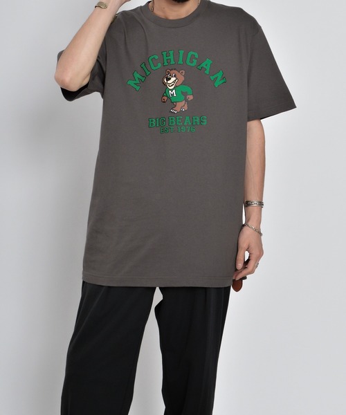 MODISH GAZE(モディシュガゼ)の「【MODISH GAZE】MICHIGANクマプリントTシャツ(Tシャツ/カットソー・レディース・チャコールグレー/ホワイト・LARGE)」の2枚目の写真