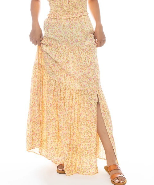 BILLABONG(ビラボン)の「BILLABONG レディース 【PARADISE SKIES】 HEART TO HEART SKIRT スカート 【2025年春夏モデル】/ビラボン総柄ロングスカート(スカート・レディース・イエロー系その他・X-SMALL)」の4枚目の写真