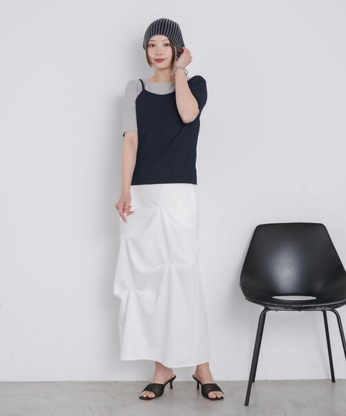kivi(キヴィ)の「tuck drape skirt(スカート・レディース・ブラック/オフホワイト・FREE)」の3枚目の写真