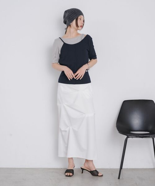 kivi(キヴィ)の「tuck drape skirt(スカート・レディース・ブラック/オフホワイト・FREE)」の4枚目の写真