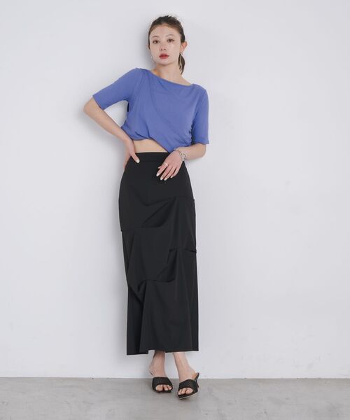 kivi(キヴィ)の「tuck drape skirt(スカート・レディース・ブラック/オフホワイト・FREE)」の11枚目の写真