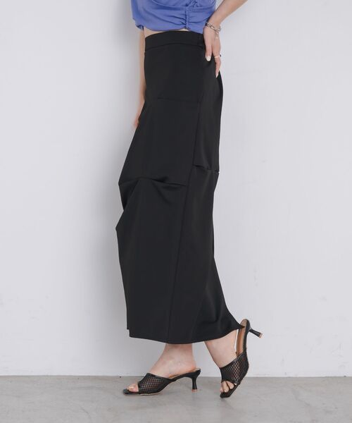 kivi(キヴィ)の「tuck drape skirt(スカート・レディース・ブラック/オフホワイト・FREE)」の17枚目の写真