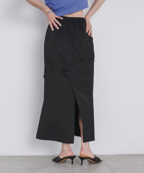 kivi(キヴィ)の「tuck drape skirt(スカート・レディース・ブラック/オフホワイト・FREE)」の18枚目の写真