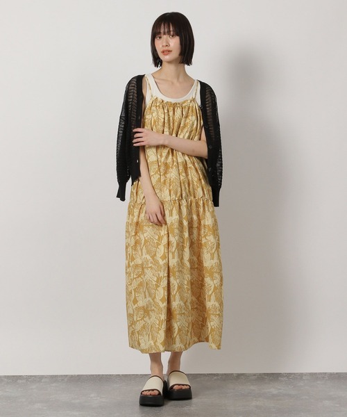 LAKOLE(ラコレ)の「2WAYリーフ柄キャミワンピース / 327684(ワンピース・レディース・チャコールグレー/ブルー/イエロー・FREE)」の3枚目の写真