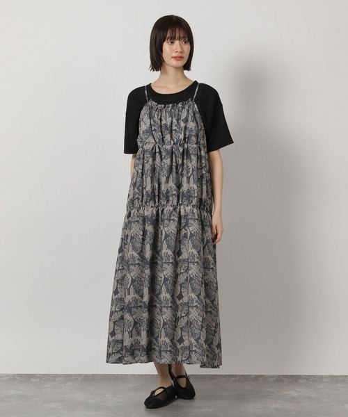 LAKOLE(ラコレ)の「2WAYリーフ柄キャミワンピース / 327684(ワンピース・レディース・チャコールグレー/ブルー/イエロー・FREE)」の4枚目の写真