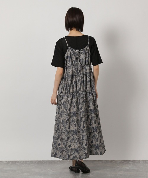 LAKOLE(ラコレ)の「2WAYリーフ柄キャミワンピース / 327684(ワンピース・レディース・チャコールグレー/ブルー/イエロー・FREE)」の7枚目の写真