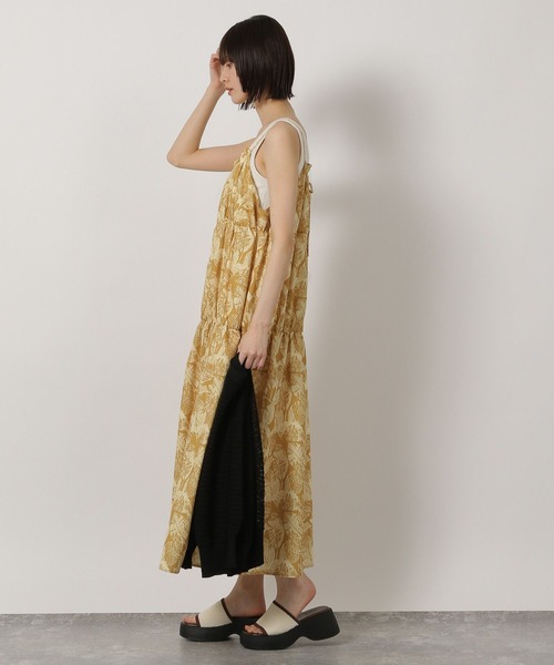 LAKOLE(ラコレ)の「2WAYリーフ柄キャミワンピース / 327684(ワンピース・レディース・チャコールグレー/ブルー/イエロー・FREE)」の12枚目の写真