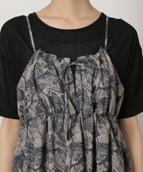 LAKOLE(ラコレ)の「2WAYリーフ柄キャミワンピース / 327684(ワンピース・レディース・チャコールグレー/ブルー/イエロー・FREE)」の17枚目の写真