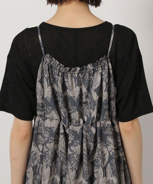 LAKOLE(ラコレ)の「2WAYリーフ柄キャミワンピース / 327684(ワンピース・レディース・チャコールグレー/ブルー/イエロー・FREE)」の20枚目の写真