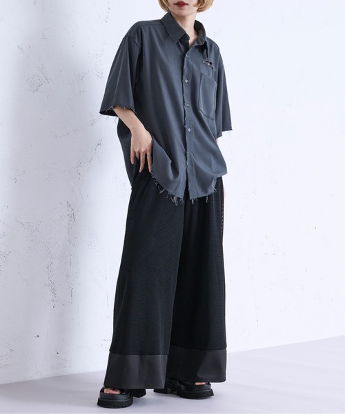 Ellno Loset（エルノロゼット）の「メッシュキリカエワイドバギーパンツ（その他パンツ・メンズ・グレー/ブラック・MEDIUM/LARGE/X-SMALL/SMALL）」の15枚目の写真