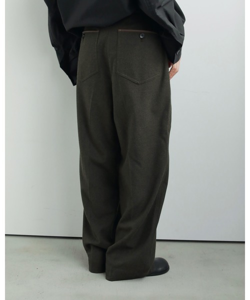 anuke（アンヌーク）の「Wool Tuck Pants（その他パンツ・レディース・グレー/ブラウン・38inch/36inch）」の5枚目の写真
