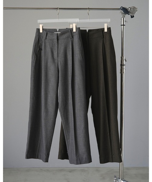 anuke（アンヌーク）の「Wool Tuck Pants（その他パンツ・レディース・グレー/ブラウン・38inch/36inch）」の8枚目の写真