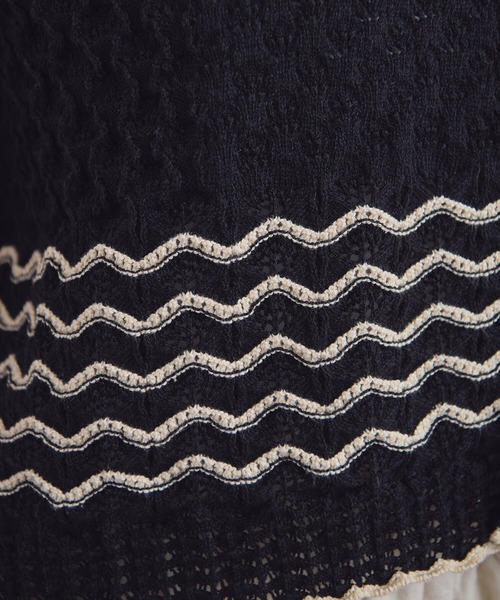 AMBIDEX（アンビデックス）の「透かし編み 襟付きプルオーバー（ニット/セーター・レディース・キナリ/ブラック・FREE）」の6枚目の写真