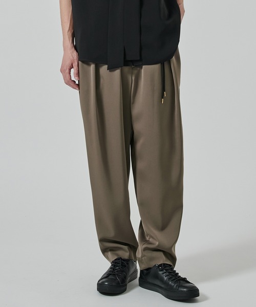 CULLNI（クルニ）の「別注 Dry Stretch Twill Side Drawstring Relax