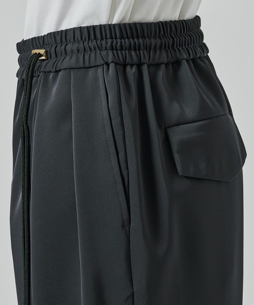 CULLNI（クルニ）の「別注 Dry Stretch Twill Side Drawstring Relax Wide Tapered Pa（スラックス・メンズ・ダークグレー/ホワイト/ブラック・1/2）」の6枚目の写真