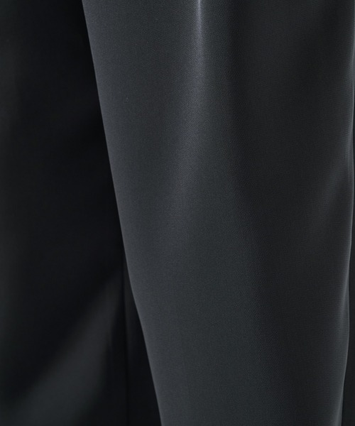 CULLNI（クルニ）の「別注 Dry Stretch Twill Side Drawstring Relax Wide Tapered Pa（スラックス・メンズ・ダークグレー/ホワイト/ブラック・1/2）」の8枚目の写真