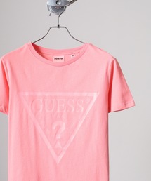 GUESS ADELE SS CN TEE Tシャツ