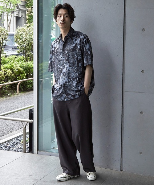 RATTLE TRAP(ラトルトラップ)の「ルーズシルエット 総柄レギュラーカラードレープ半袖シャツ(シャツ/ブラウス・メンズ・ブラック×ホワイト/ブラック×グレー/ブラック×イエロー/ブラック×ブラック/ブラック系その他/ブラック×レッド・S/M/L/LL)」の20枚目の写真