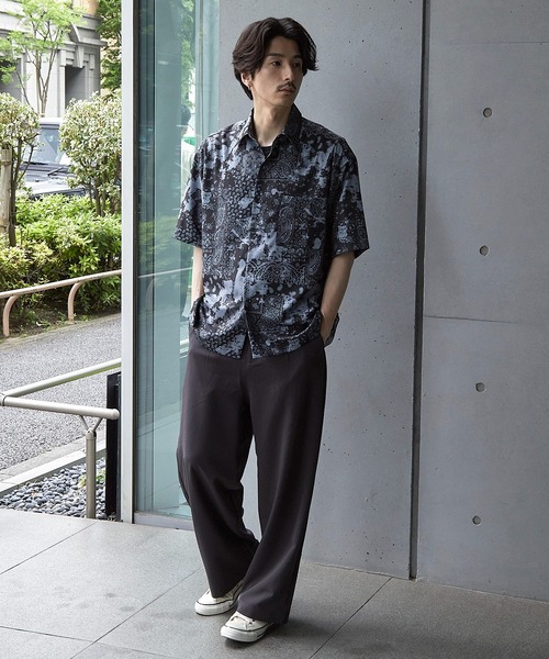 RATTLE TRAP(ラトルトラップ)の「ルーズシルエット 総柄レギュラーカラードレープ半袖シャツ(シャツ/ブラウス・メンズ・ブラック×ホワイト/ブラック×グレー/ブラック×イエロー/ブラック×ブラック/ブラック系その他/ブラック×レッド・S/M/L/LL)」の21枚目の写真