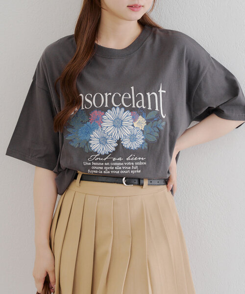 Another Branch olive des olive(アナザーブランチオリーブデオリーブ)の「アンティークフラワーBIGTシャツ(Tシャツ/カットソー・レディース・オフホワイト/スミクロ/ボルドー・FREE)」の13枚目の写真