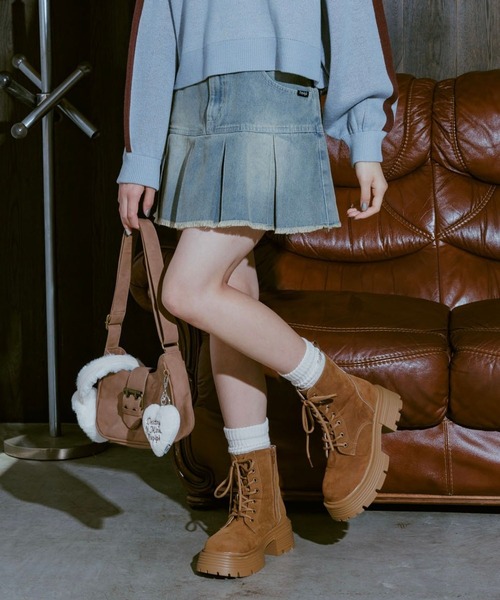 repipi armario(レピピ アルマリオ)の「デニムスソプリーツスカート(スカート・キッズ・ブラック/ライトブルー/ベージュ/ブルー系その他/カモフラージュ/ライトベージュ/ブルー系その他2/レオパード/ブルー系その他3・SMALL/MEDIUM/LARGE)」の5枚目の写真