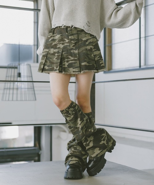 repipi armario(レピピ アルマリオ)の「デニムスソプリーツスカート(スカート・キッズ・ブラック/ライトブルー/ベージュ/ブルー系その他/カモフラージュ/ライトベージュ/ブルー系その他2/レオパード/ブルー系その他3・SMALL/MEDIUM/LARGE)」の13枚目の写真