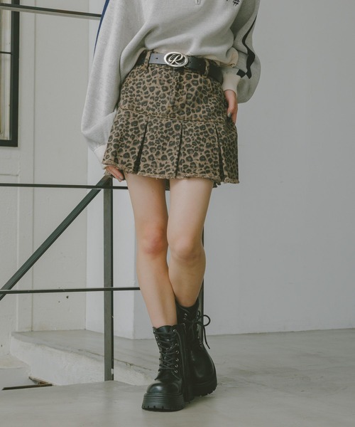 repipi armario(レピピ アルマリオ)の「デニムスソプリーツスカート(スカート・キッズ・ブラック/ライトブルー/ベージュ/ブルー系その他/カモフラージュ/ライトベージュ/ブルー系その他2/レオパード/ブルー系その他3・SMALL/MEDIUM/LARGE)」の19枚目の写真