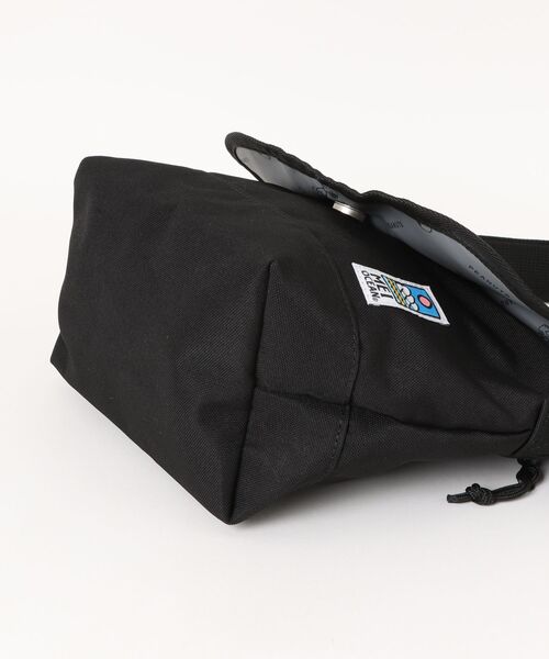 MEI OCEAN(メイオーシャン)の「MEI OCEAN ショルダーバッグ バッグ スヌーピー×メイオーシャン ナイロン ショルダーバッグ レディース メンズ(ST)(ショルダーバッグ・レディース・ブラック・FREE)」の4枚目の写真