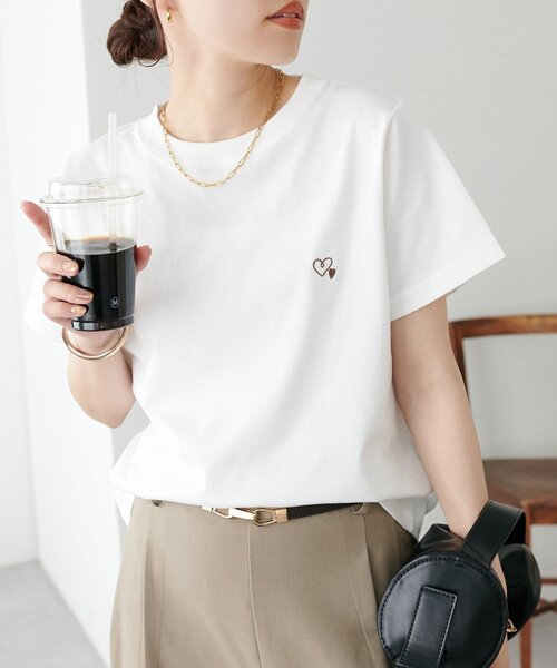 DISCOAT(ディスコート)の「【WEB限定】線抜きハート刺繍コンパクト半袖Tシャツ(Tシャツ/カットソー・レディース・アイボリー/クリア/ホワイト系その他2/チャコールグレー/ネイビー/オートミール/ホワイト/ホワイト系その他/ピンク・MEDIUM)」の11枚目の写真