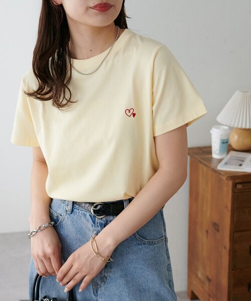 DISCOAT(ディスコート)の「【WEB限定】線抜きハート刺繍コンパクト半袖Tシャツ(Tシャツ/カットソー・レディース・アイボリー/クリア/ホワイト系その他2/チャコールグレー/ネイビー/オートミール/ホワイト/ホワイト系その他/ピンク・MEDIUM)」の17枚目の写真