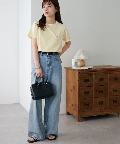 DISCOAT(ディスコート)の「【WEB限定】線抜きハート刺繍コンパクト半袖Tシャツ(Tシャツ/カットソー・レディース・アイボリー/クリア/ホワイト系その他2/チャコールグレー/ネイビー/オートミール/ホワイト/ホワイト系その他/ピンク・MEDIUM)」の21枚目の写真