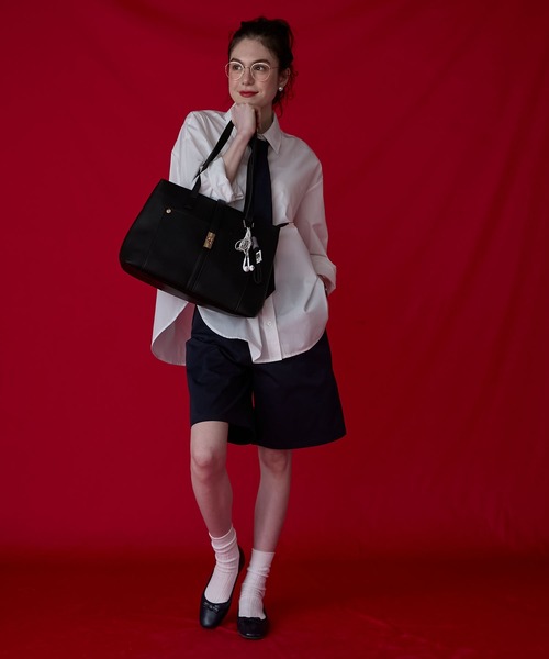 BONLECILL Marche(ボンルシールマルシェ)の「【BONLECILL Marche】《A4収納可能》ひねり金具ショルダートートバッグ(ショルダーバッグ・レディース・ブラック/ベージュ/ブラウン・FREE)」の8枚目の写真
