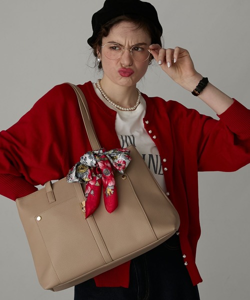 BONLECILL Marche(ボンルシールマルシェ)の「【BONLECILL Marche】《A4収納可能》ひねり金具ショルダートートバッグ(ショルダーバッグ・レディース・ブラック/ベージュ/ブラウン・FREE)」の17枚目の写真