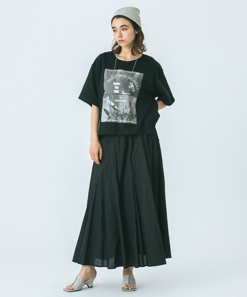 ROSE BUD（ローズバッド）の「FLARED MAXI SKIRT（スカート・レディース・ブラック/ホワイト/バーガンディー・ONE SIZE）」の19枚目の写真