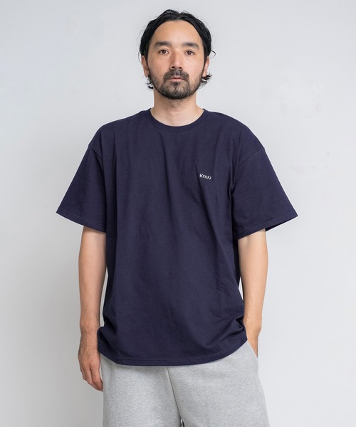 Knuu(ヌウ)の「Small Logo Heavy Crewneck T-Shirt / ヘビーベーシックロゴ刺繍入りTシャツ(Tシャツ/カットソー・メンズ・ホワイト/ブラック/ネイビー・MEDIUM/SMALL/X-LARGE/LARGE)」の3枚目の写真