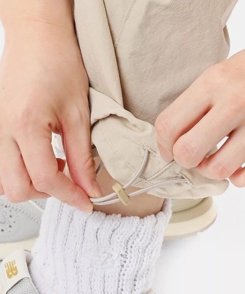 NEW BALANCE(ニューバランス)の「New Balance Full Cut Soft Shell Easy Pants(ニューバランス フルカット ソフトシェル イージーパンツ)(その他パンツ・レディース・ベージュ系/ブラック系/ブルー系・SMALL/MEDIUM/LARGE)」の17枚目の写真