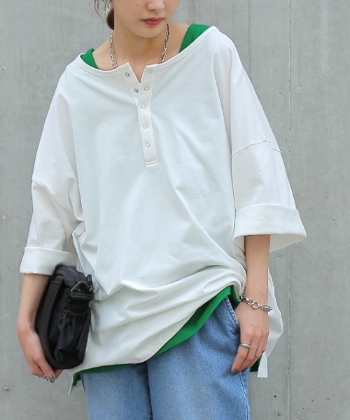 HUG.U（ハグユー）の「前後2way ゆるーず カットソー（Tシャツ/カットソー・レディース・ホワイト/ブラック/モカ/オリーブ/ダークグレー/グレイッシュブルー・FREE）」の2枚目の写真