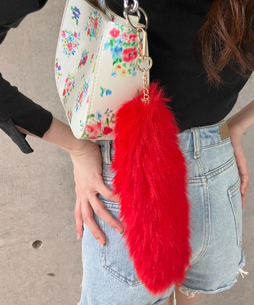 meJane(ミージェーン)の「しっぽチャーム カラーファーキーホルダー(チャーム・レディース・ホワイト/レッド/ボルドー/パープル/チェリーピンク/グレー・FREE)」の18枚目の写真