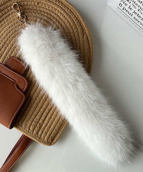 meJane(ミージェーン)の「しっぽチャーム カラーファーキーホルダー(チャーム・レディース・ホワイト/レッド/ボルドー/パープル/チェリーピンク/グレー・FREE)」の10枚目の写真