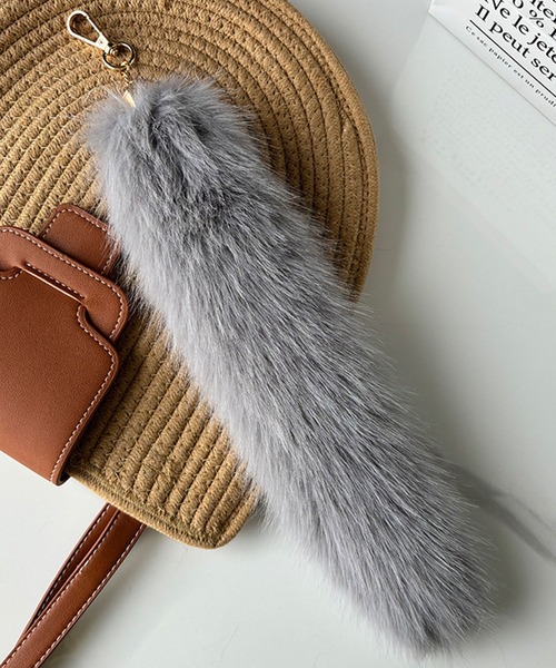 meJane(ミージェーン)の「しっぽチャーム カラーファーキーホルダー(チャーム・レディース・ホワイト/レッド/ボルドー/パープル/チェリーピンク/グレー・FREE)」の13枚目の写真