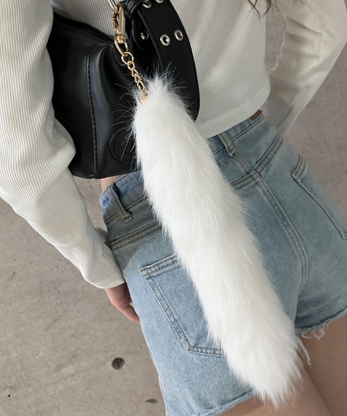 meJane(ミージェーン)の「しっぽチャーム カラーファーキーホルダー(チャーム・レディース・ホワイト/レッド/ボルドー/パープル/チェリーピンク/グレー・FREE)」の7枚目の写真