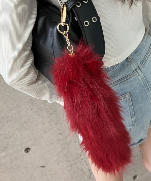 meJane(ミージェーン)の「しっぽチャーム カラーファーキーホルダー(チャーム・レディース・ホワイト/レッド/ボルドー/パープル/チェリーピンク/グレー・FREE)」の21枚目の写真