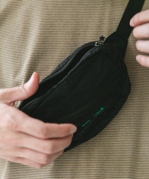 OUTDOOR EXCHANGE（アウトドアエクスチェンジ）の「OUTDOOR EXCHANGE ショルダー（ショルダーバッグ・メンズ・ブラック/ベージュ系その他・-）」の4枚目の写真