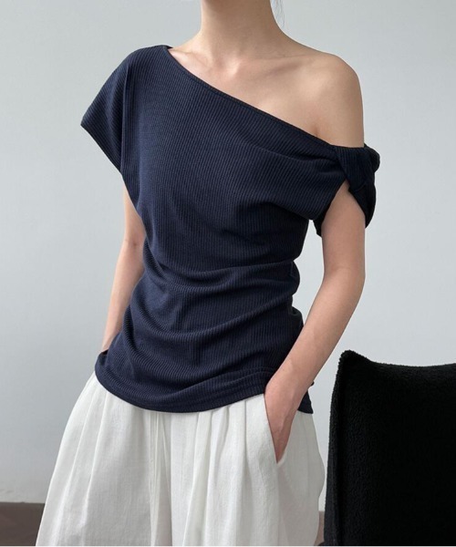 FROLENT RELAX〈ショートスリーブ カットソー〉 片側オフショルダーワッフルテクスチャーショートスリーブ