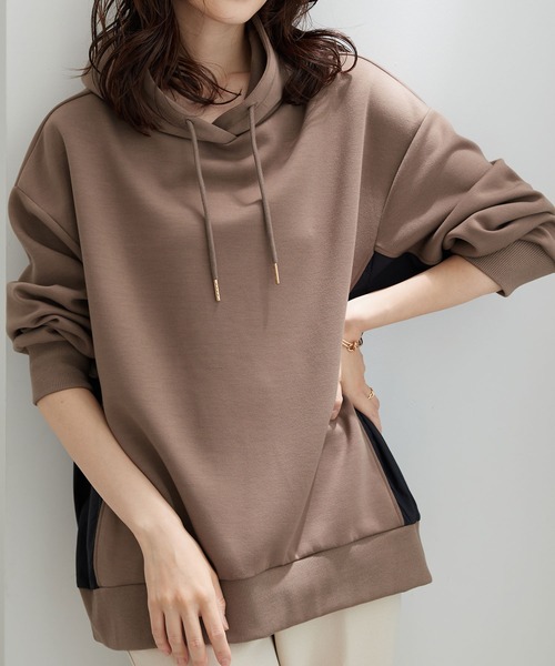 BELLUNA PLUS(ベルーナ)の「フード付き異素材切替細見えプルオーバー(Tシャツ/カットソー・レディース・チャコールグレー/モカ/ライトグレー・X-LARGE/LARGE/MEDIUM)」の12枚目の写真