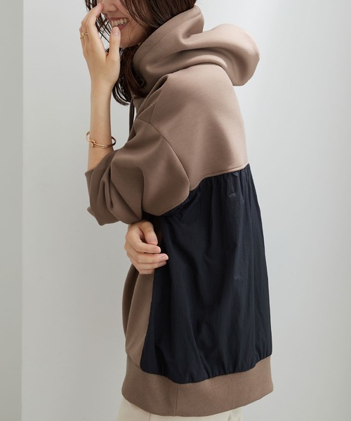 BELLUNA PLUS(ベルーナ)の「フード付き異素材切替細見えプルオーバー(Tシャツ/カットソー・レディース・チャコールグレー/モカ/ライトグレー・X-LARGE/LARGE/MEDIUM)」の14枚目の写真